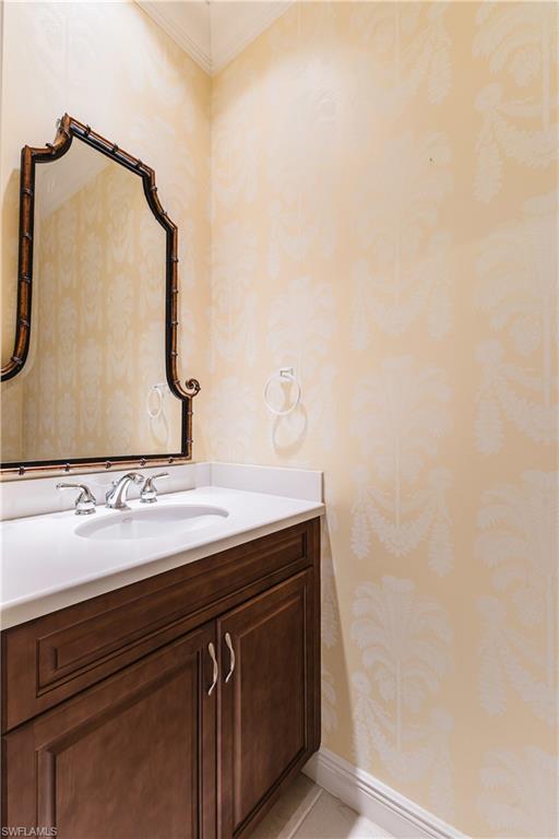 COUNTRY CLUB - Residential