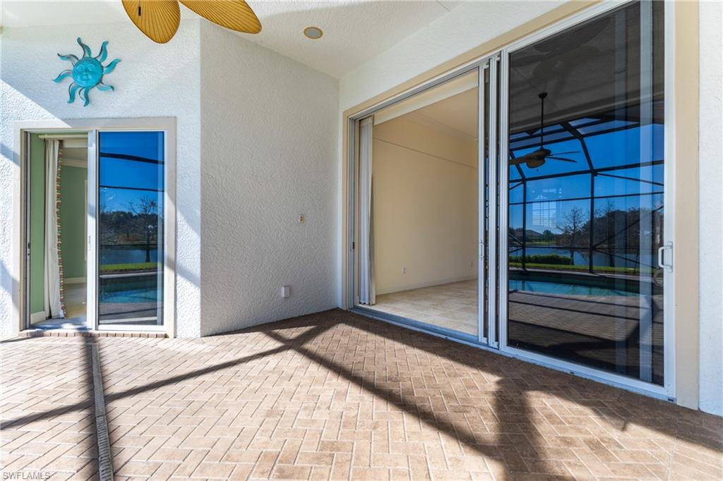 COUNTRY CLUB - Residential