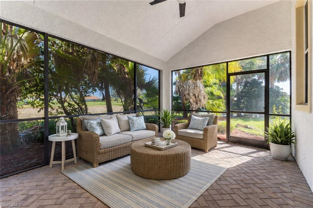 COUNTRY CLUB - Residential