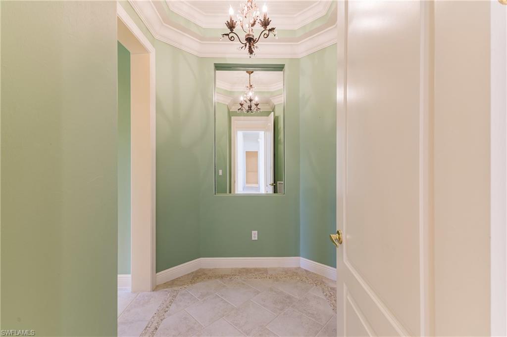 COUNTRY CLUB - Residential