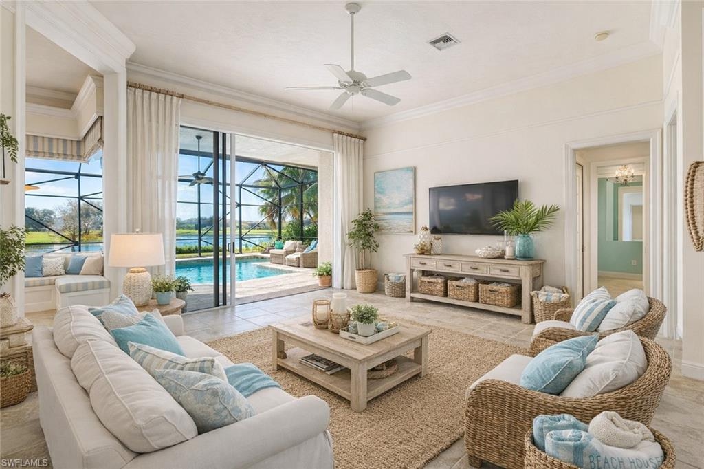 COUNTRY CLUB - Residential