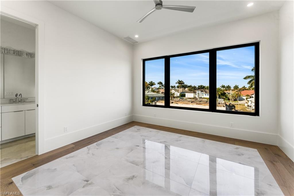 MARCO BEACH - Residential