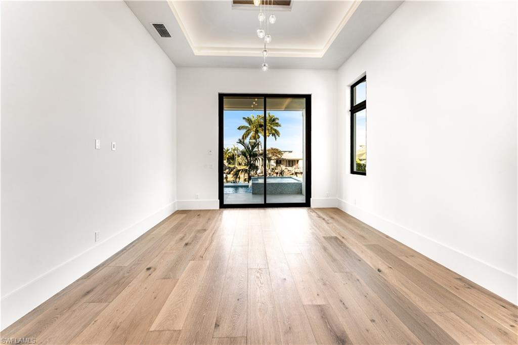 MARCO BEACH - Residential