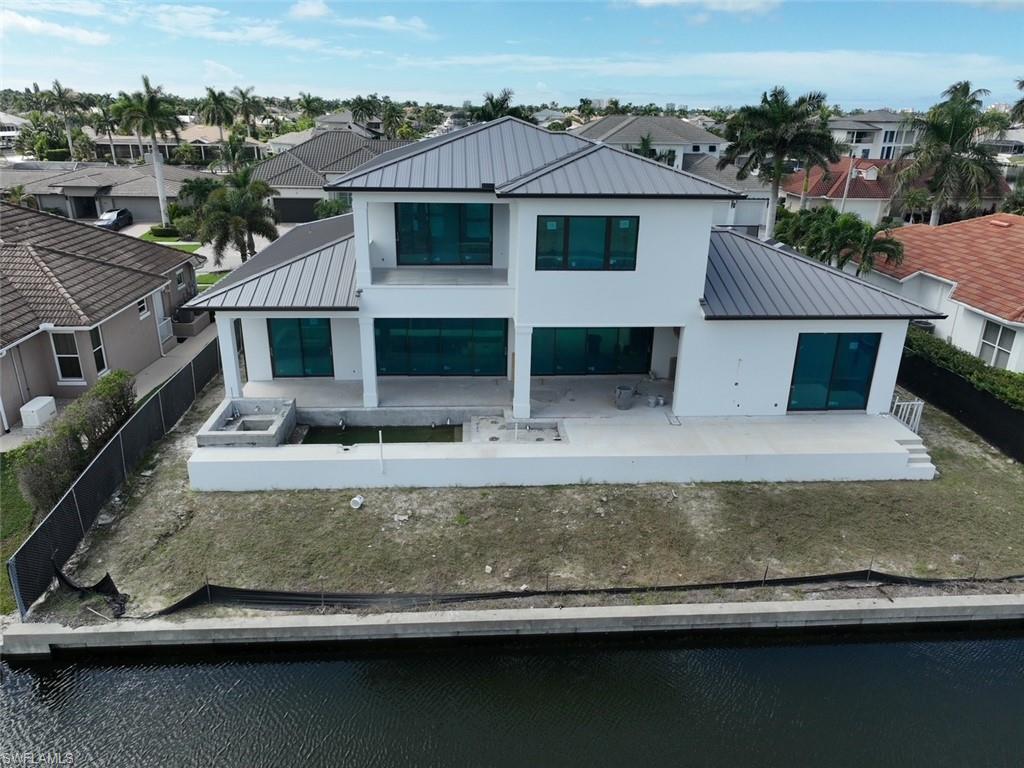 MARCO BEACH - Residential