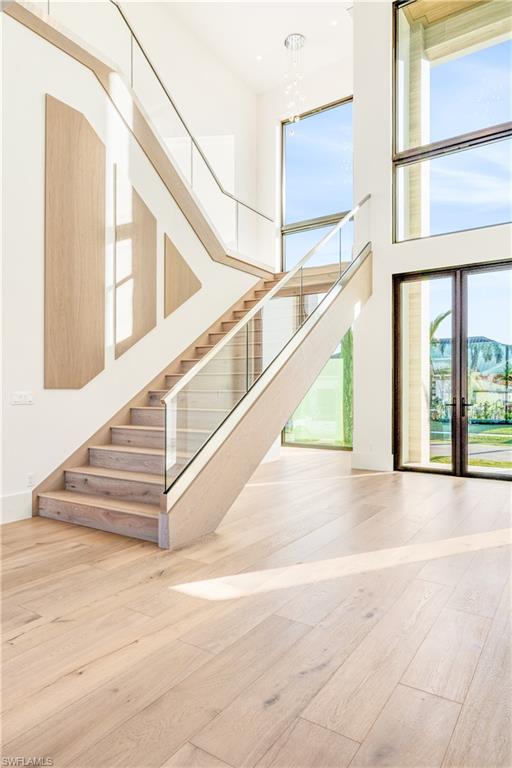 MARCO BEACH - Residential