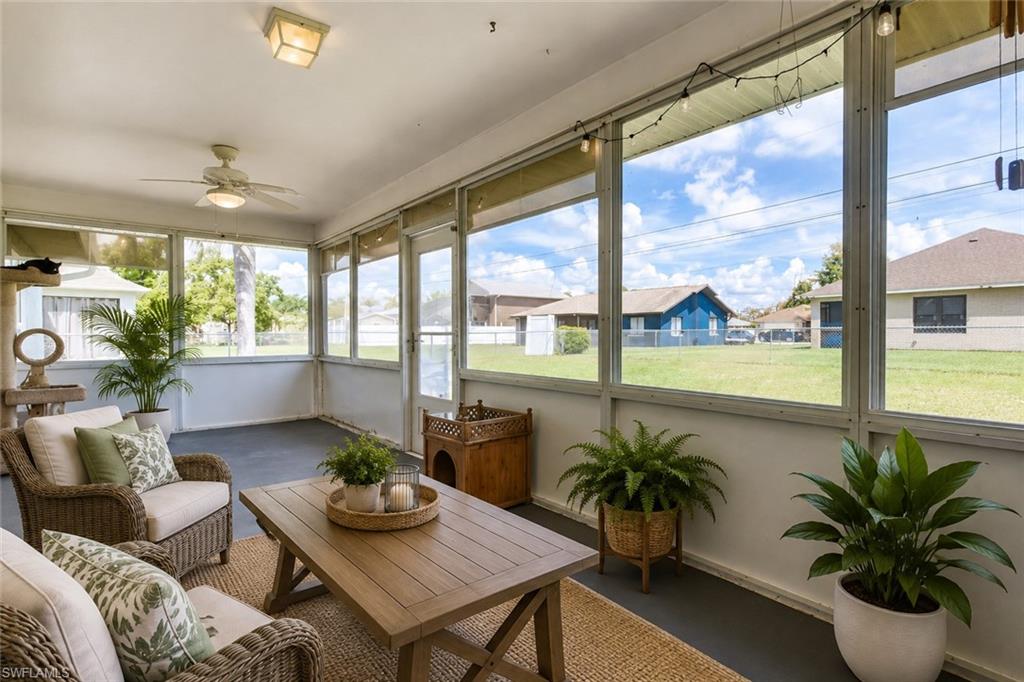 423 SW 39th TER