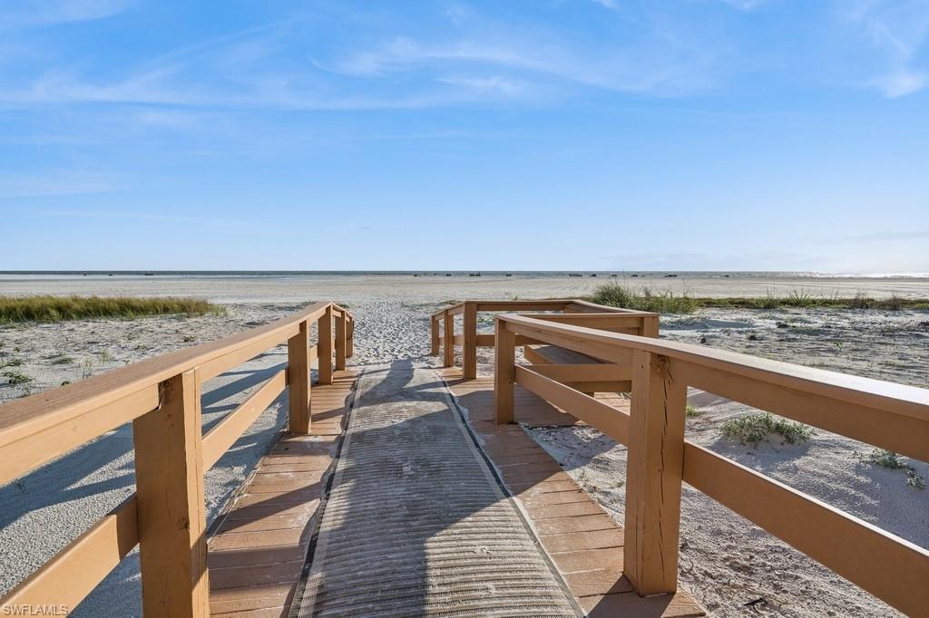 GULLWING BEACH RESORT - Residential