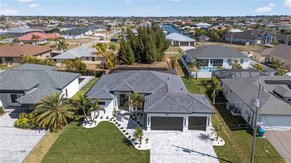 CAPE CORAL - Residential
