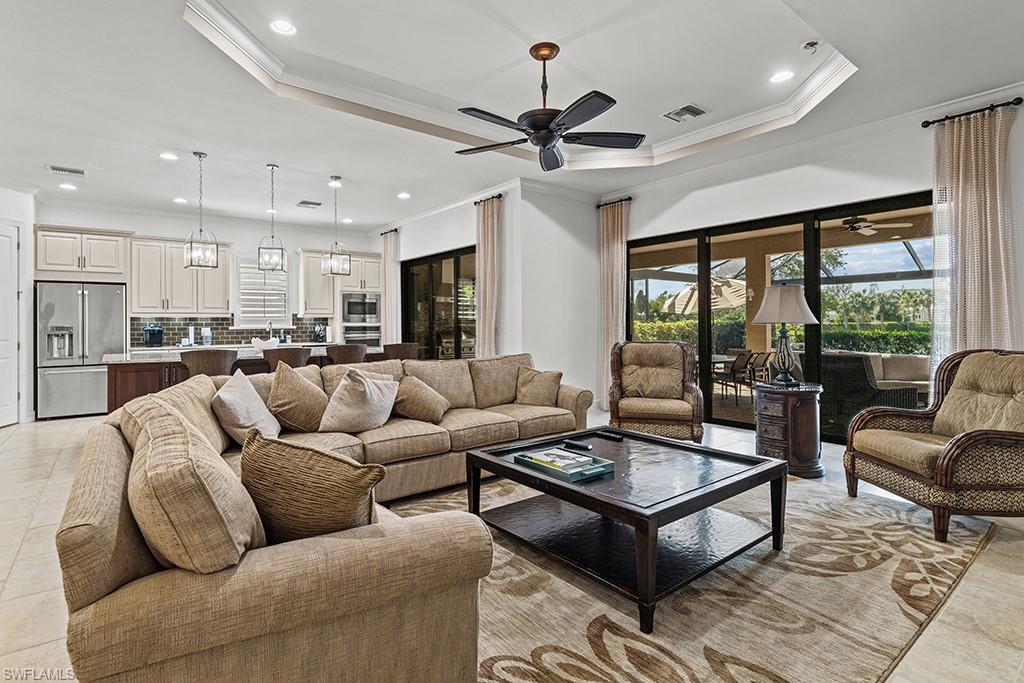 9235 Rialto LN