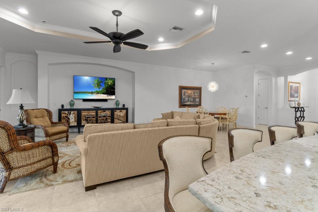 9235 Rialto LN