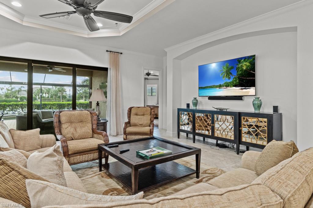 9235 Rialto LN