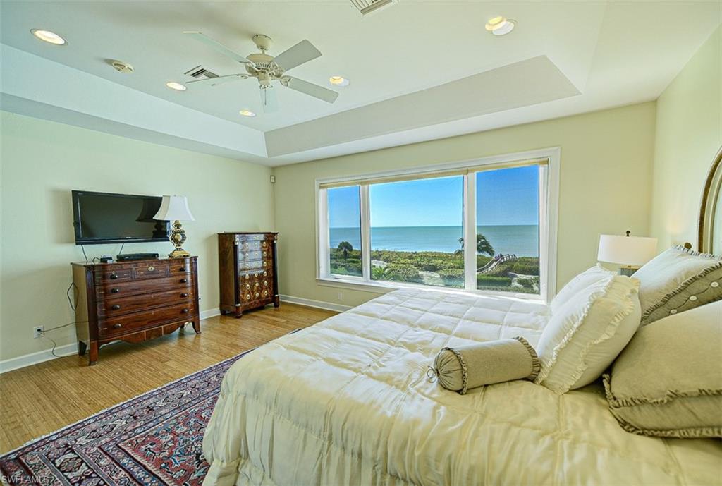 COTTAGES AT BAREFOOT - Residential