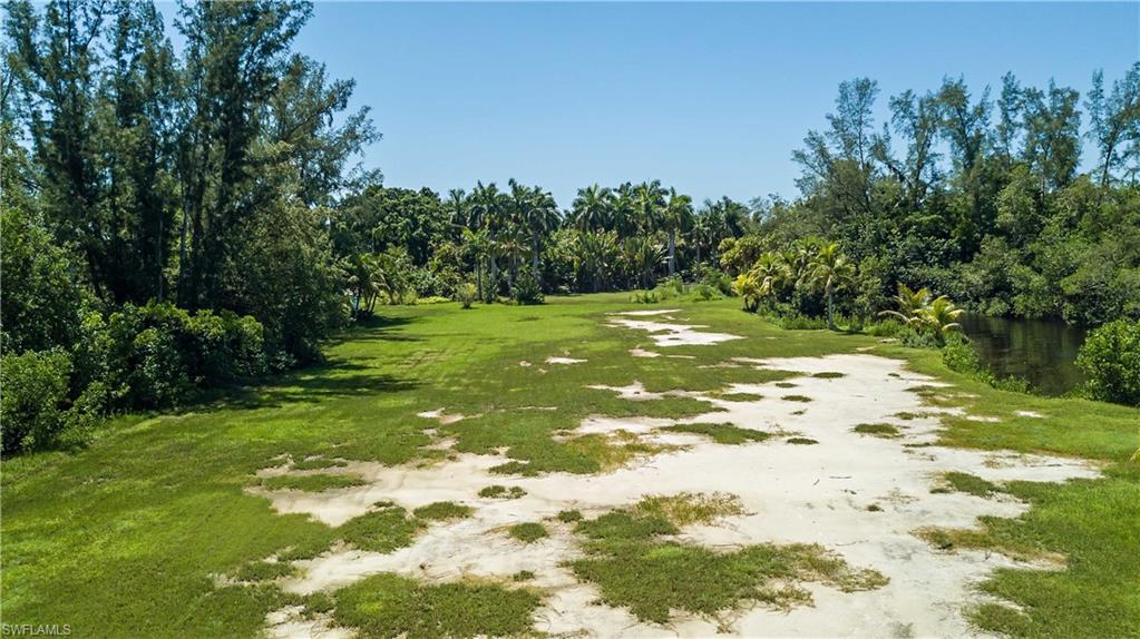 METES AND BOUNDS - Land