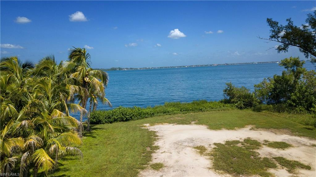 METES AND BOUNDS - Land