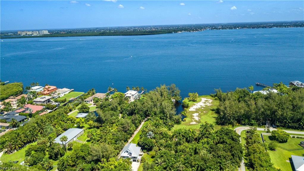 METES AND BOUNDS - Land