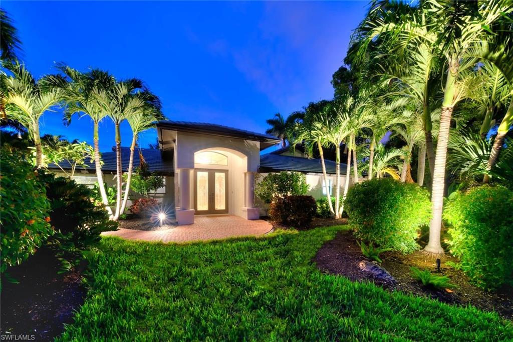 1041 S Town and River DR