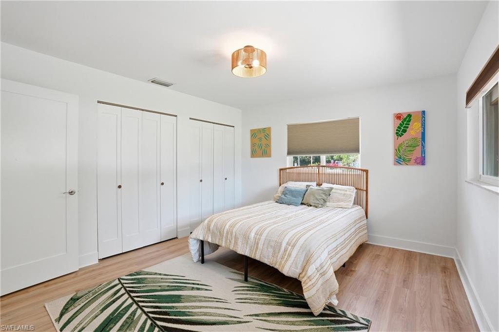 RIVER MANOR - Residential