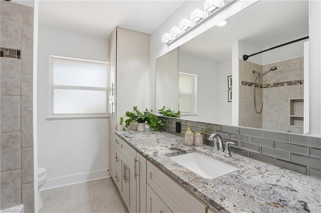 RIVER MANOR - Residential