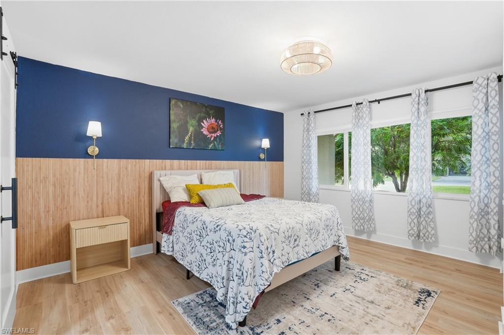 RIVER MANOR - Residential