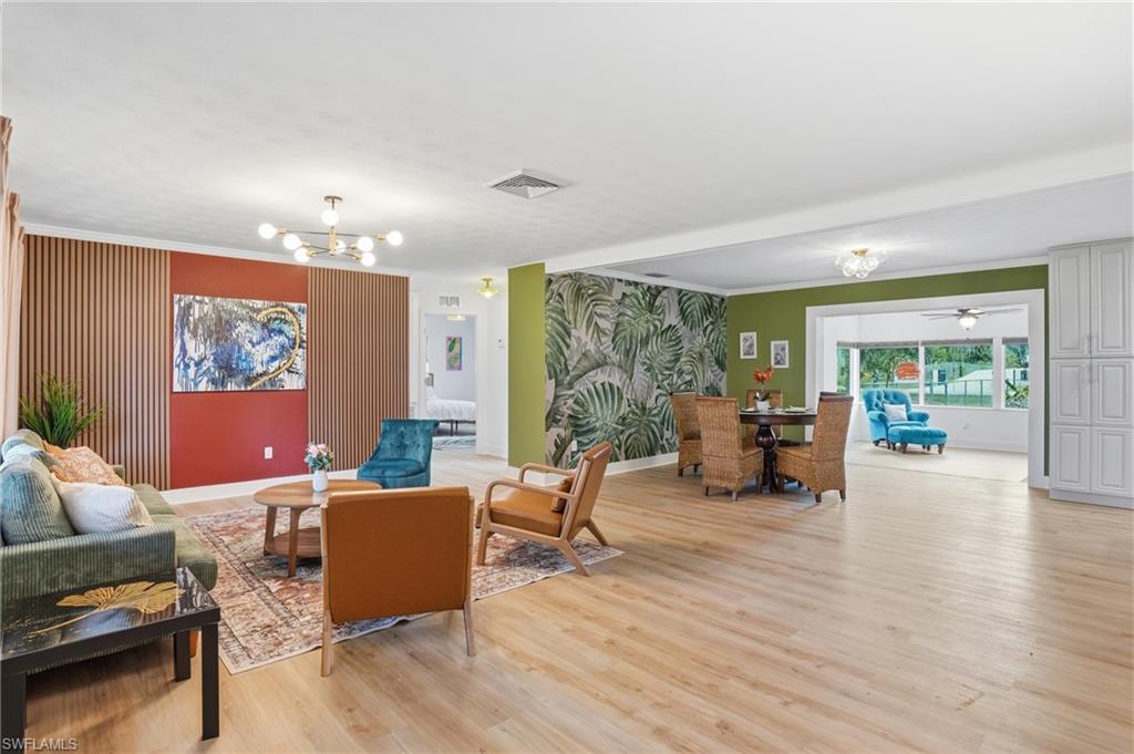 RIVER MANOR - Residential
