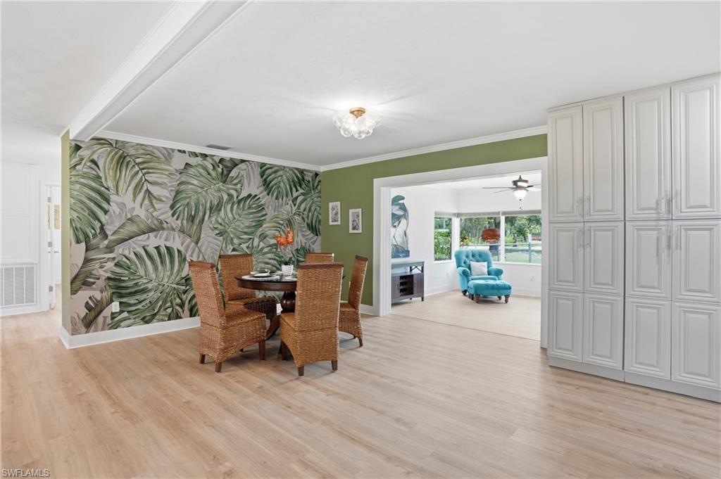 RIVER MANOR - Residential