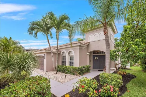 8260 Laurel Lakes Blvd, Naples, FL 34119 - #: 224104917