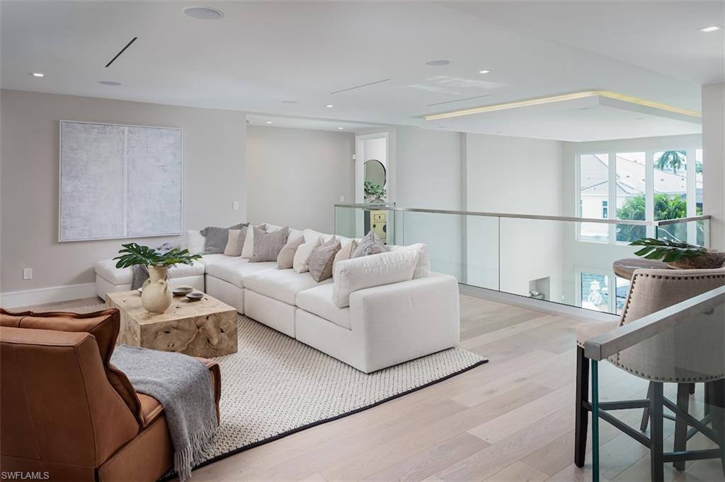 ROYAL HARBOR - Residential