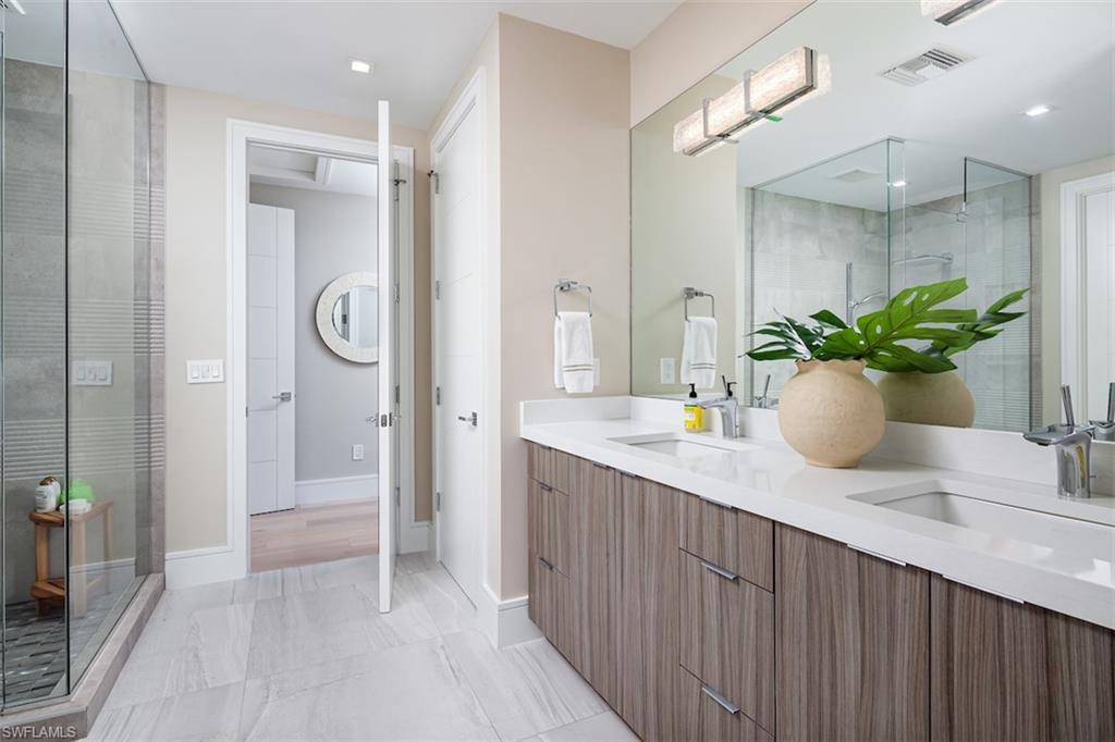 ROYAL HARBOR - Residential