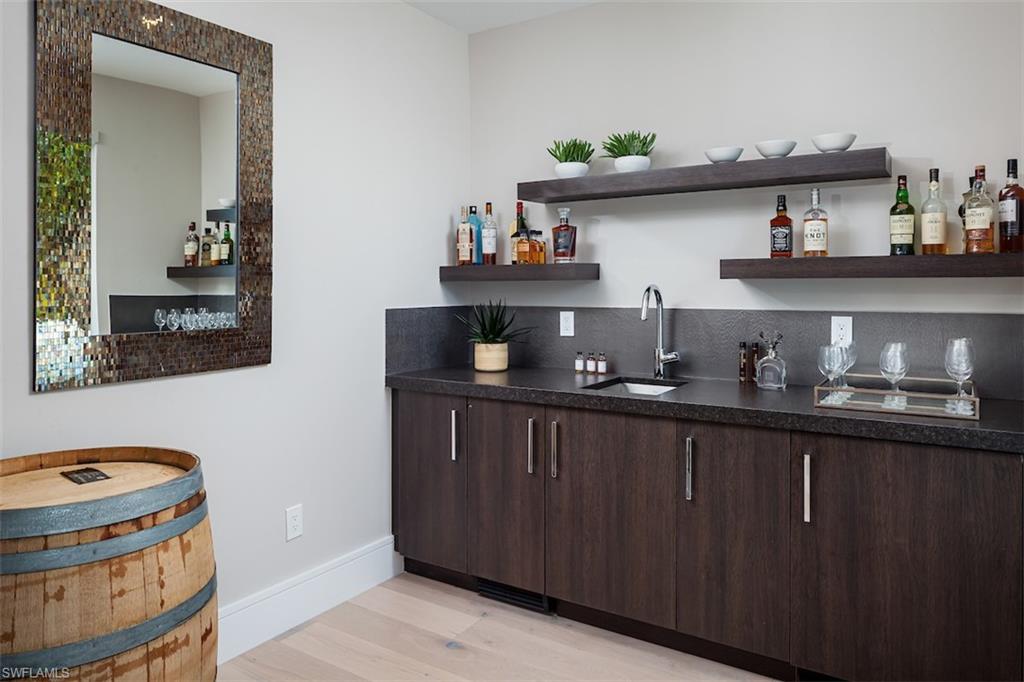 ROYAL HARBOR - Residential