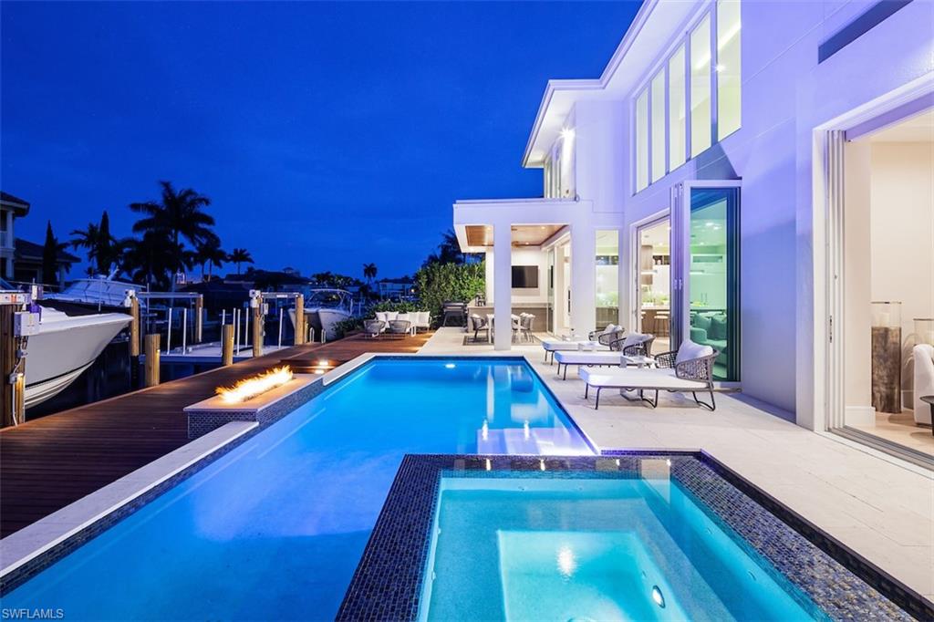 ROYAL HARBOR - Residential