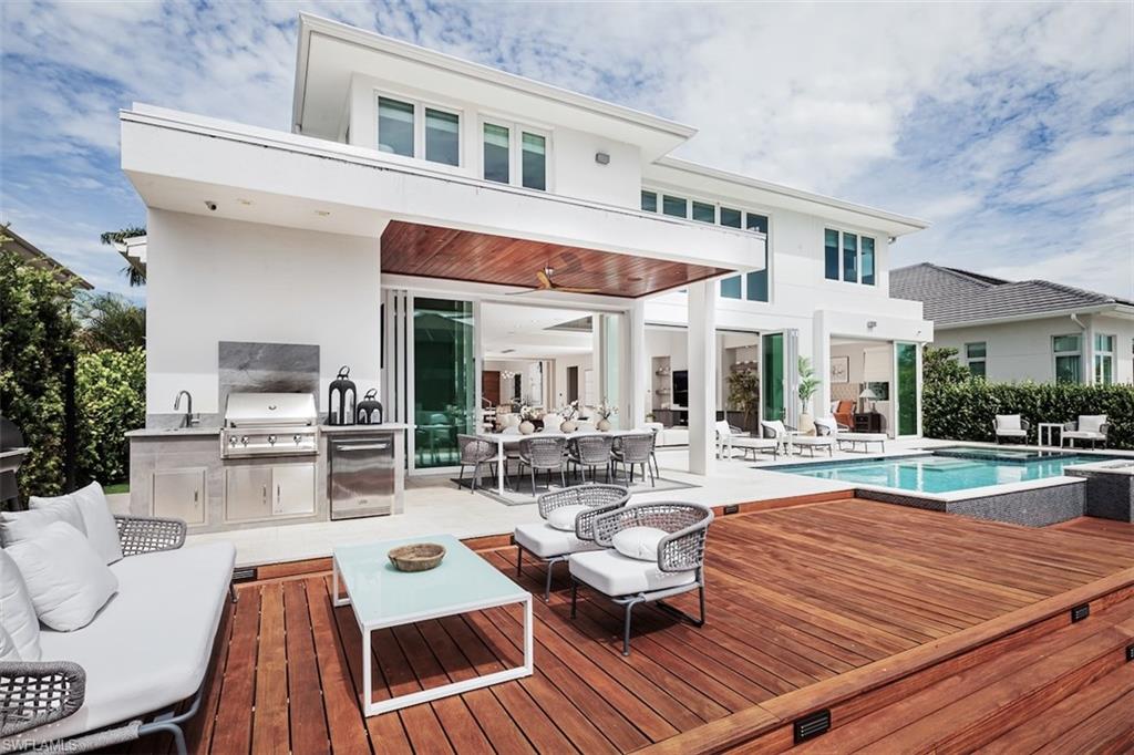 ROYAL HARBOR - Residential