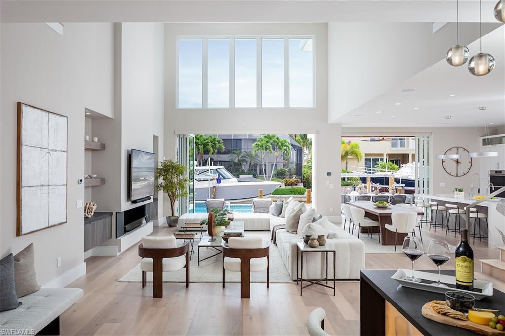 ROYAL HARBOR - Residential