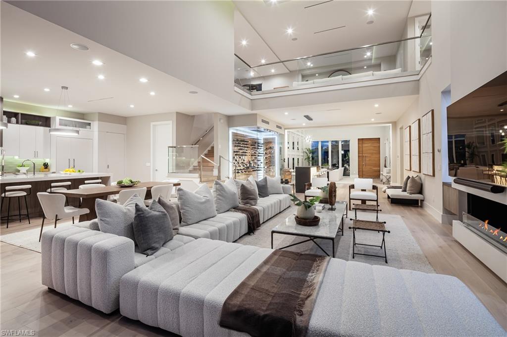 ROYAL HARBOR - Residential