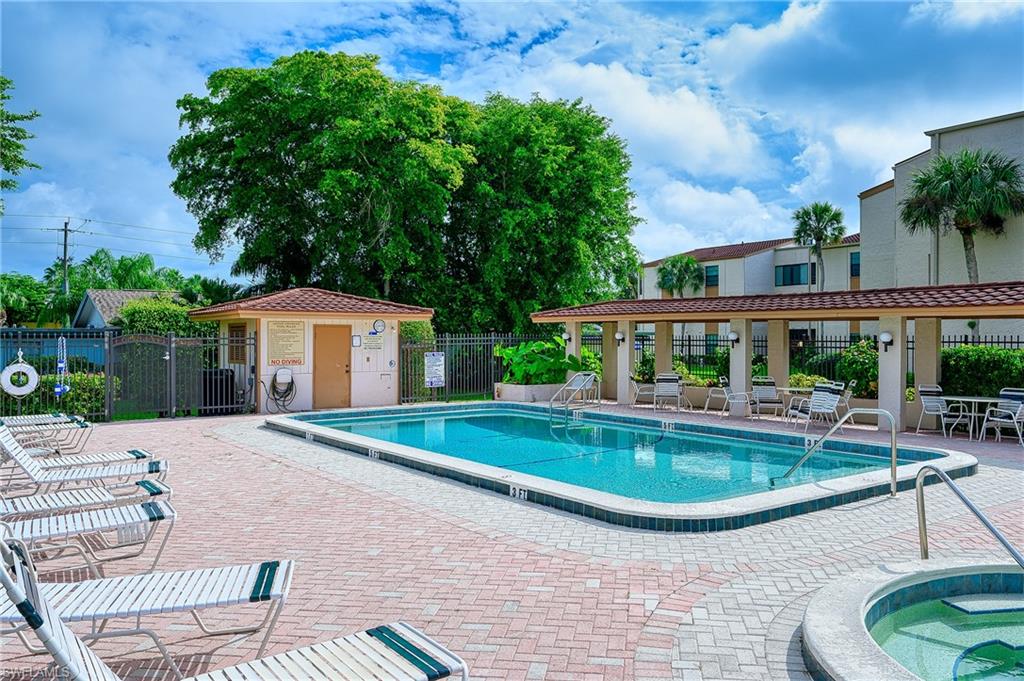 LAKEWOOD - Residential