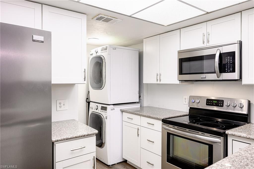 LAKEWOOD - Residential