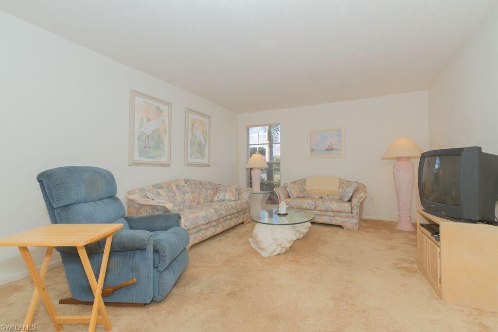 LAKEWOOD VILLAS - Residential