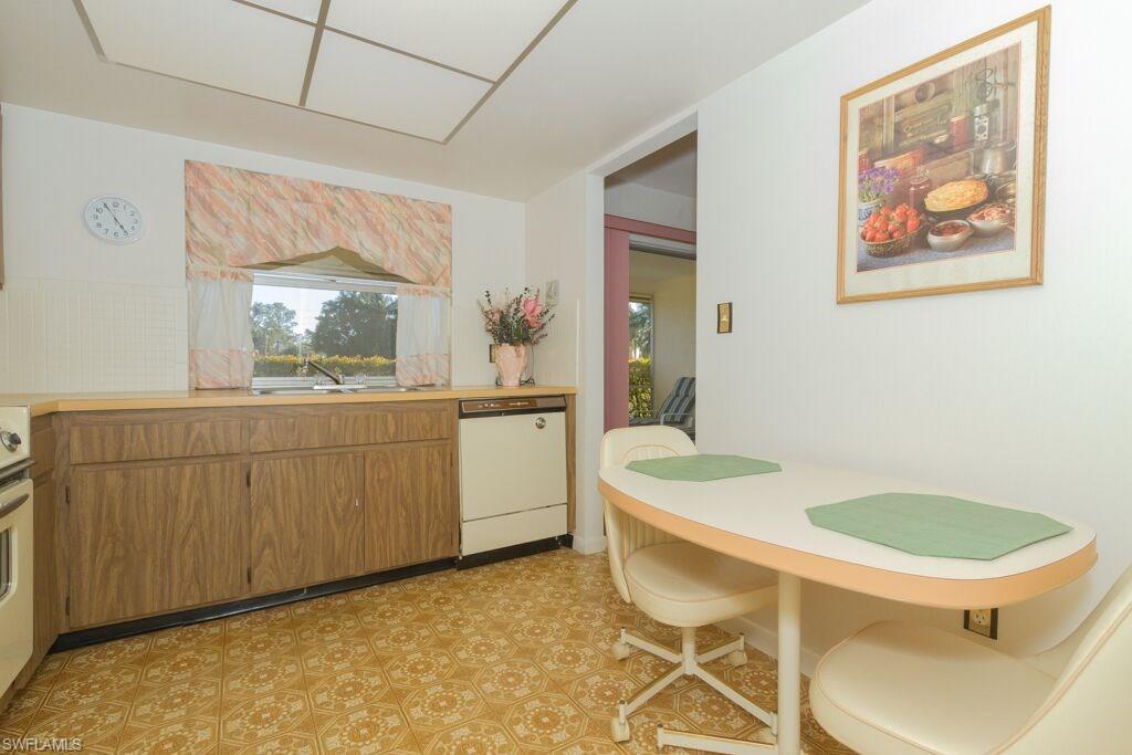 LAKEWOOD VILLAS - Residential