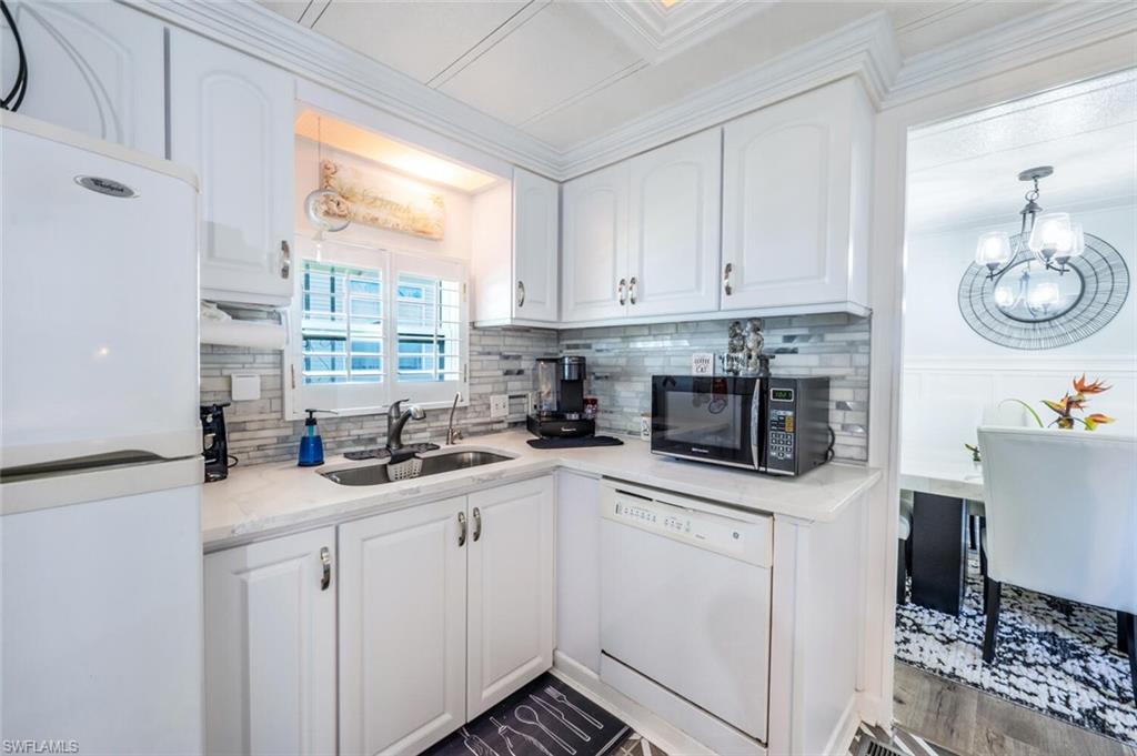 RIVIERA GOLF ESTATES - Residential