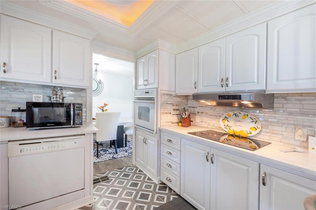 RIVIERA GOLF ESTATES - Residential