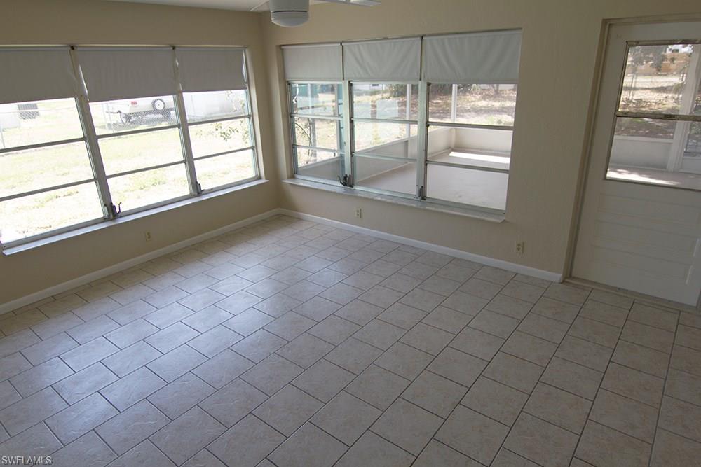 LITTLE GROVES - Residential