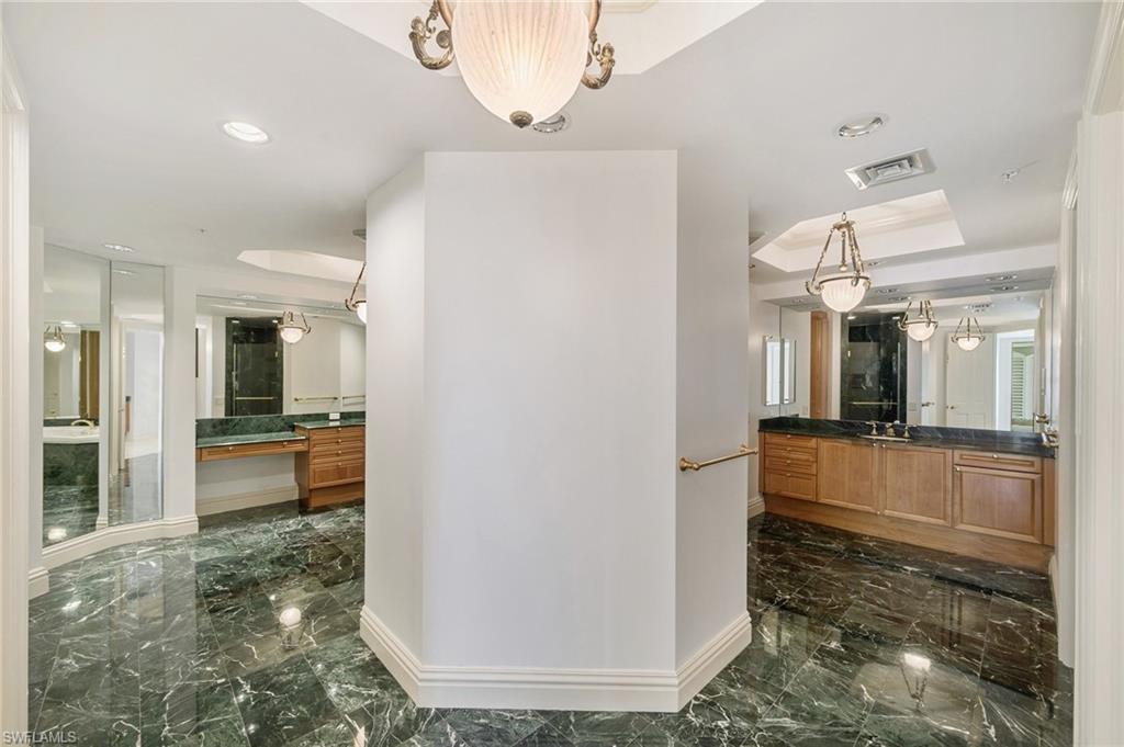 WINDSOR AT BAY COLONY - Residential