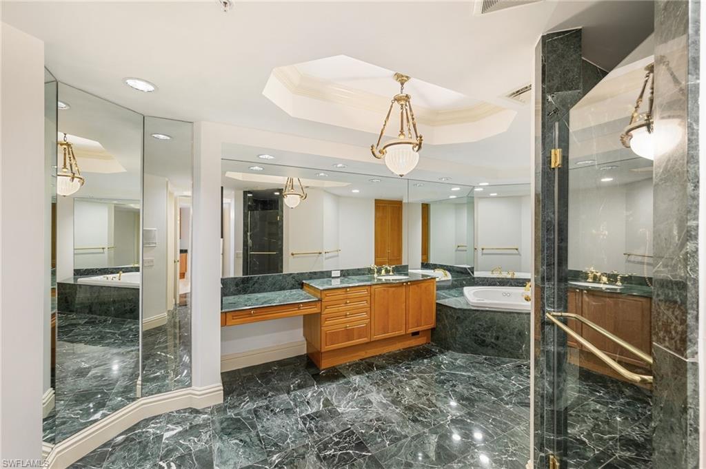 WINDSOR AT BAY COLONY - Residential