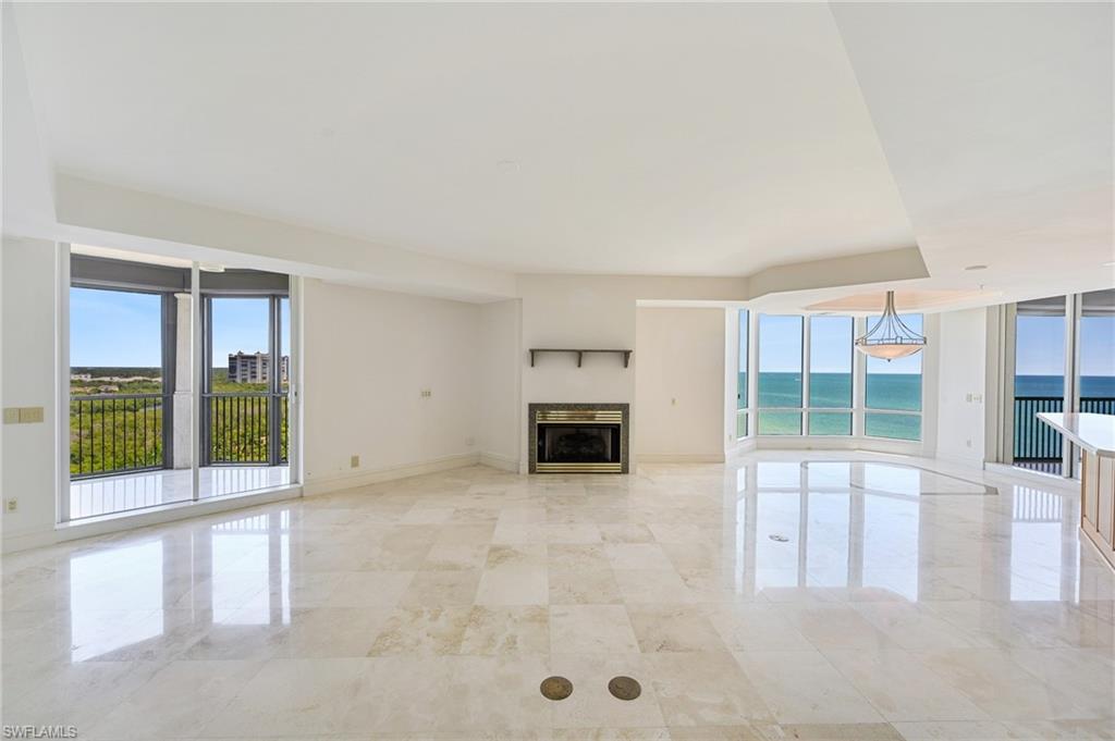 WINDSOR AT BAY COLONY - Residential