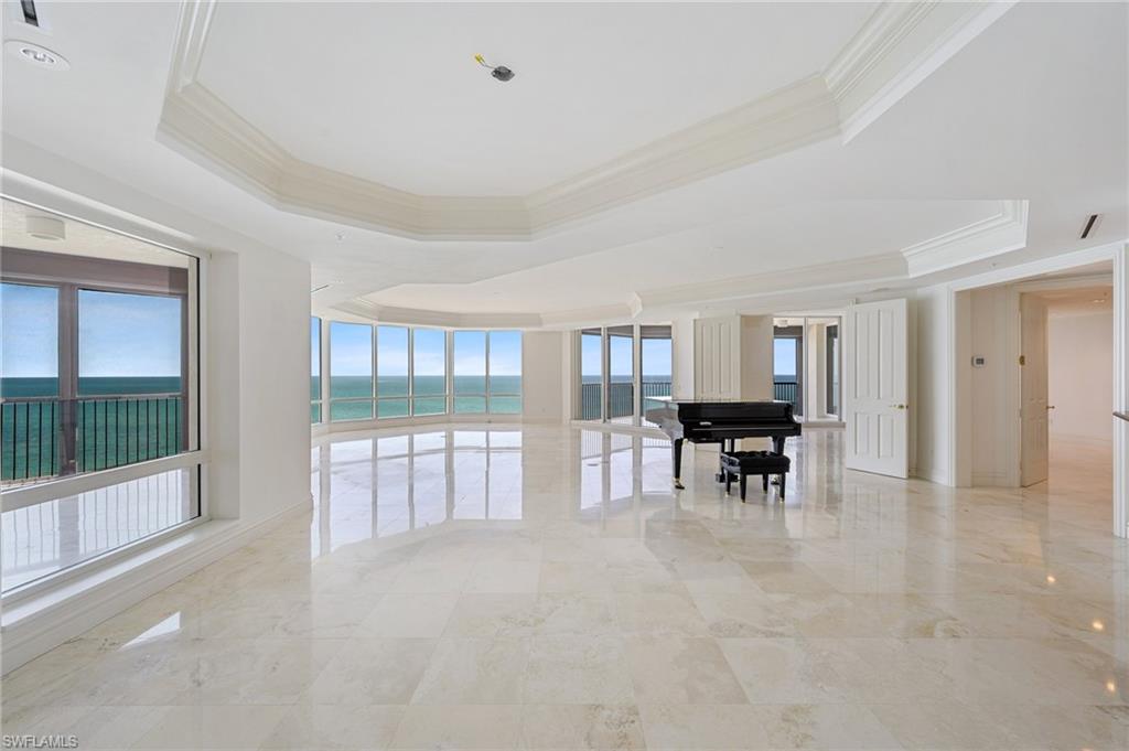 WINDSOR AT BAY COLONY - Residential