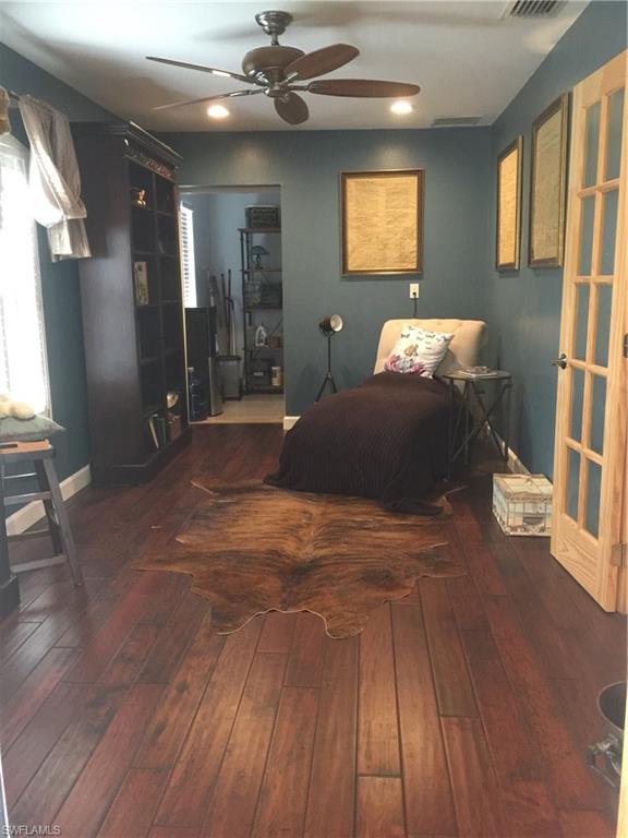 SAN CARLOS PARK - Residential