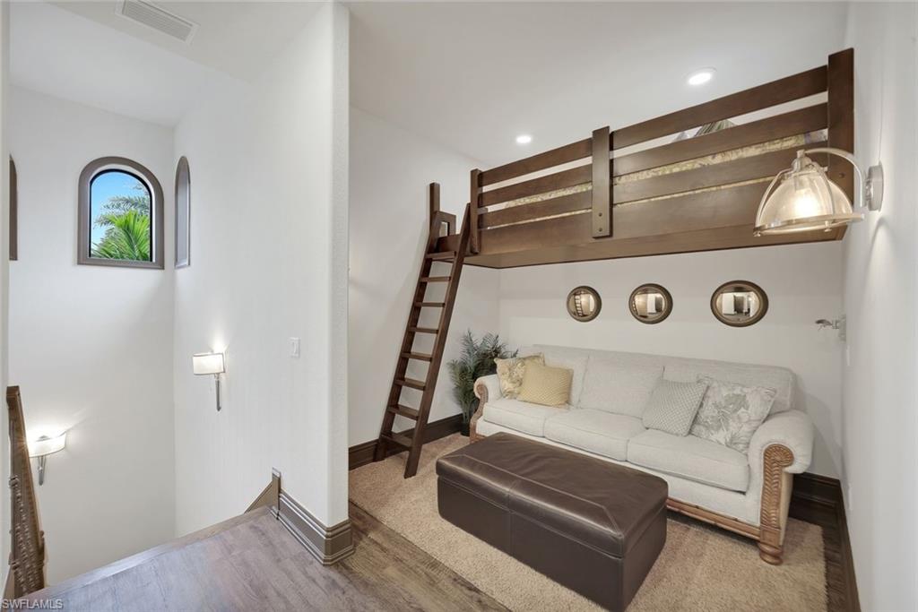 CAPE HARBOUR - Residential