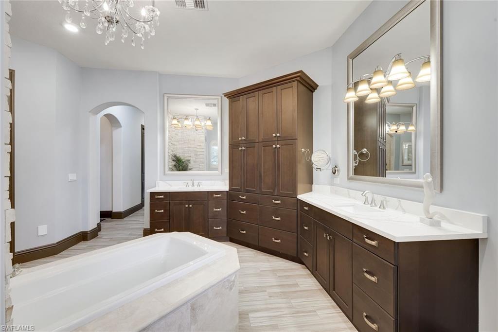 CAPE HARBOUR - Residential