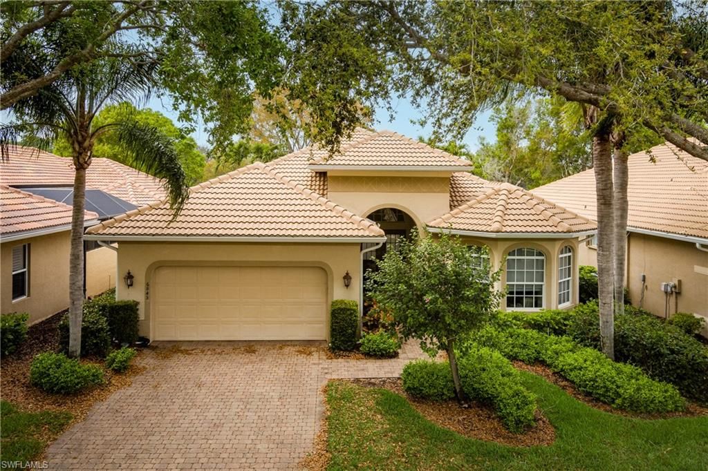 Photo of 6845 Bent Grass DR, NAPLES, FL 34113 (MLS # 226011749)