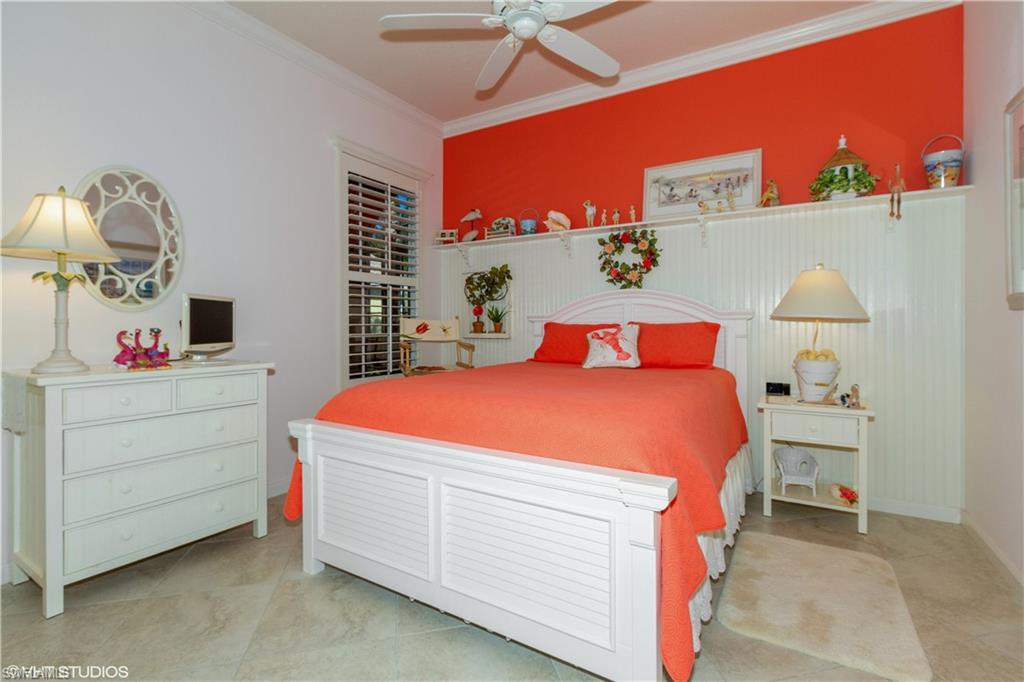 ISLAND WALK - Residential