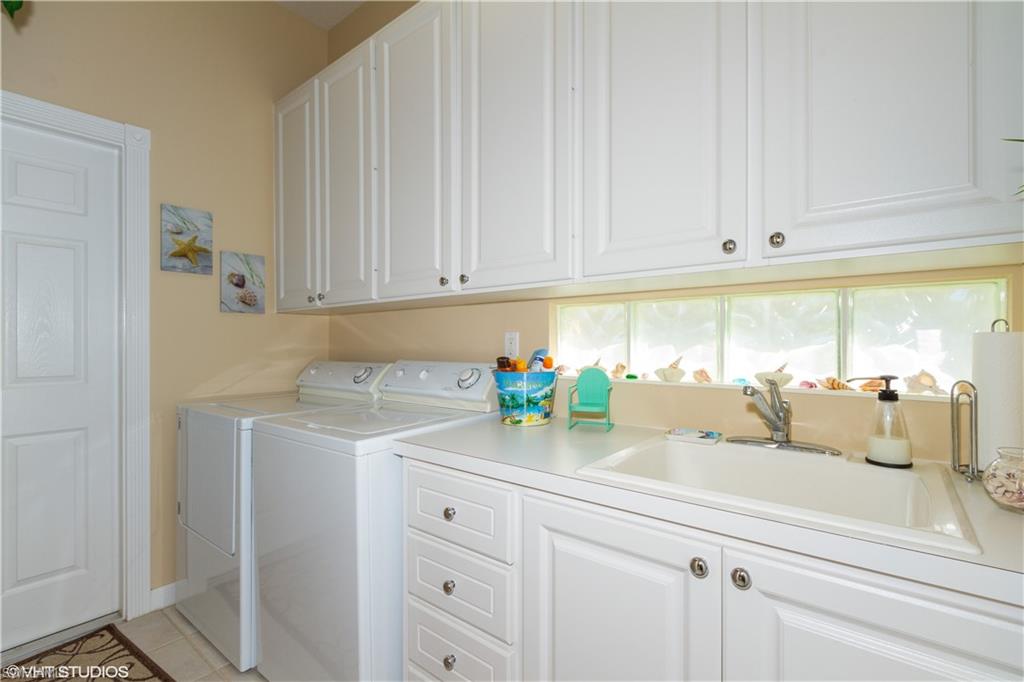 ISLAND WALK - Residential